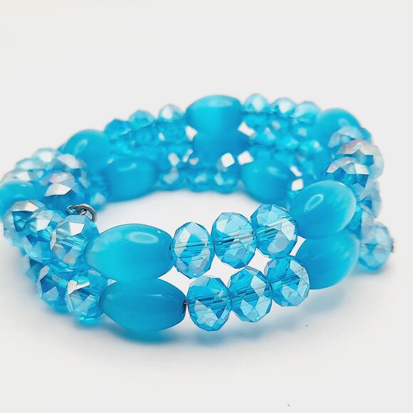 Turquoise Glass Beaded Memory Wire Bracelet - Picture 4 of 9